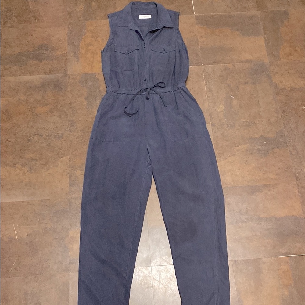 Carly Jean Los Angeles navy button front jumpsuit size medium